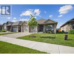 20 WINCHESTER CRESCENT - 2