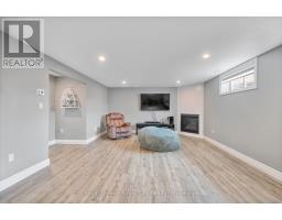 20 WINCHESTER CRESCENT - 20