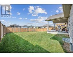 20 WINCHESTER CRESCENT - 34