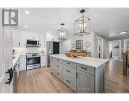 20 WINCHESTER CRESCENT - 8