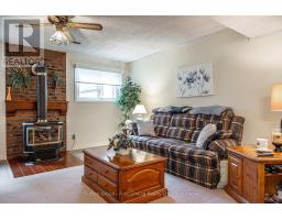 43 WOOTON COURT - 27