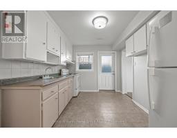 228 CONNAUGHT STREET - 14