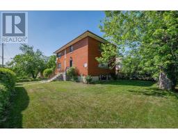 228 CONNAUGHT STREET - 7