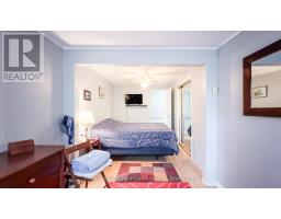 412 SUGAR MAPLE DRIVE - 34