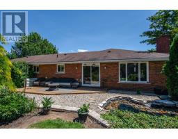 100 RED MAPLE LANE - 13