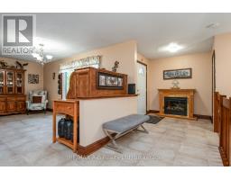 100 RED MAPLE LANE - 22