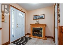 100 RED MAPLE LANE - 23