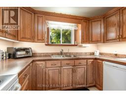 100 RED MAPLE LANE - 27