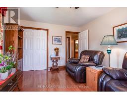 100 RED MAPLE LANE - 36