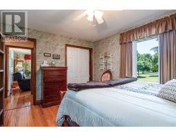 100 RED MAPLE LANE - 38