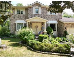 15 KINGSCOURT CRESCENT - 1