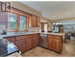 15 KINGSCOURT CRESCENT - 12