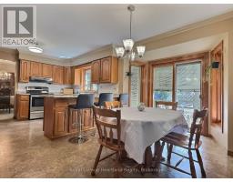 15 KINGSCOURT CRESCENT - 17
