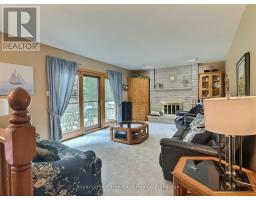 15 KINGSCOURT CRESCENT - 18