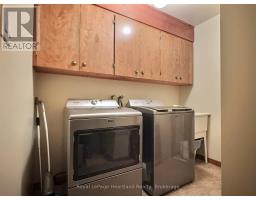 15 KINGSCOURT CRESCENT - 24