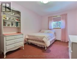 15 KINGSCOURT CRESCENT - 37