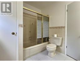 15 KINGSCOURT CRESCENT - 39
