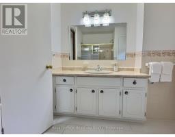 15 KINGSCOURT CRESCENT - 40