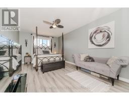 53 - 30D FLAMINGO DRIVE - 23