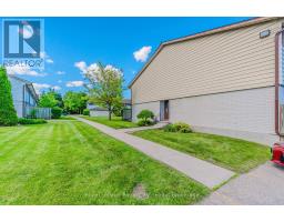 53 - 30D FLAMINGO DRIVE - 44