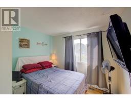 771 YORK AVENUE N - 30