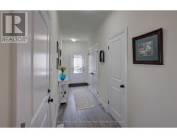 654 WRAY AVENUE S - 6