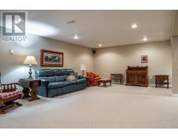 46 FRANCES STREET W - 24