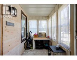 27 BRANT STREET - 11