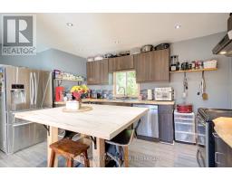 27 BRANT STREET - 18