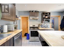 27 BRANT STREET - 24