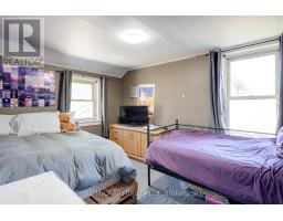 27 BRANT STREET - 33