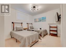 28 CENTRE STREET - 26