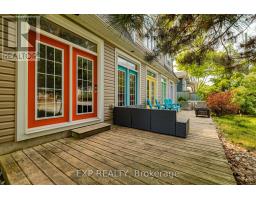 28 CENTRE STREET - 30