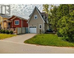 28 CENTRE STREET - 32