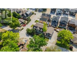 28 CENTRE STREET - 33