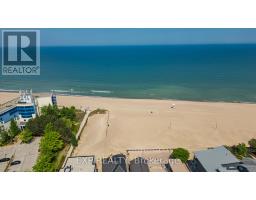 28 CENTRE STREET - 36