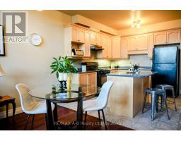 305 - 555 KING STREET E - 10