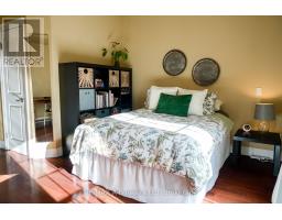 305 - 555 KING STREET E - 14