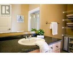 305 - 555 KING STREET E - 16