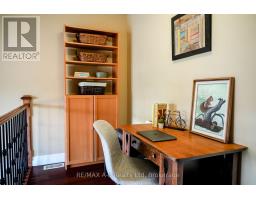 305 - 555 KING STREET E - 21