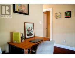 305 - 555 KING STREET E - 22