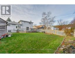 6 HOLLYBERRY PLACE - 34