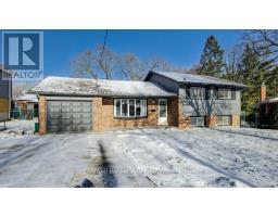 60 GILMOUR CRESCENT - 2