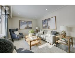 60 GILMOUR CRESCENT - 4