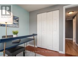 26 DICKENS PLACE - 28