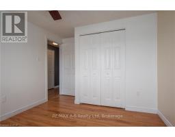 26 DICKENS PLACE - 29