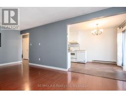 26 DICKENS PLACE - 32