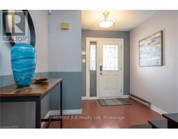 26 DICKENS PLACE - 7