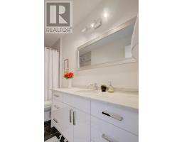 41 QUEENSWAY DRIVE - 30