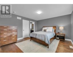 46 HALLIDAY DRIVE - 18
